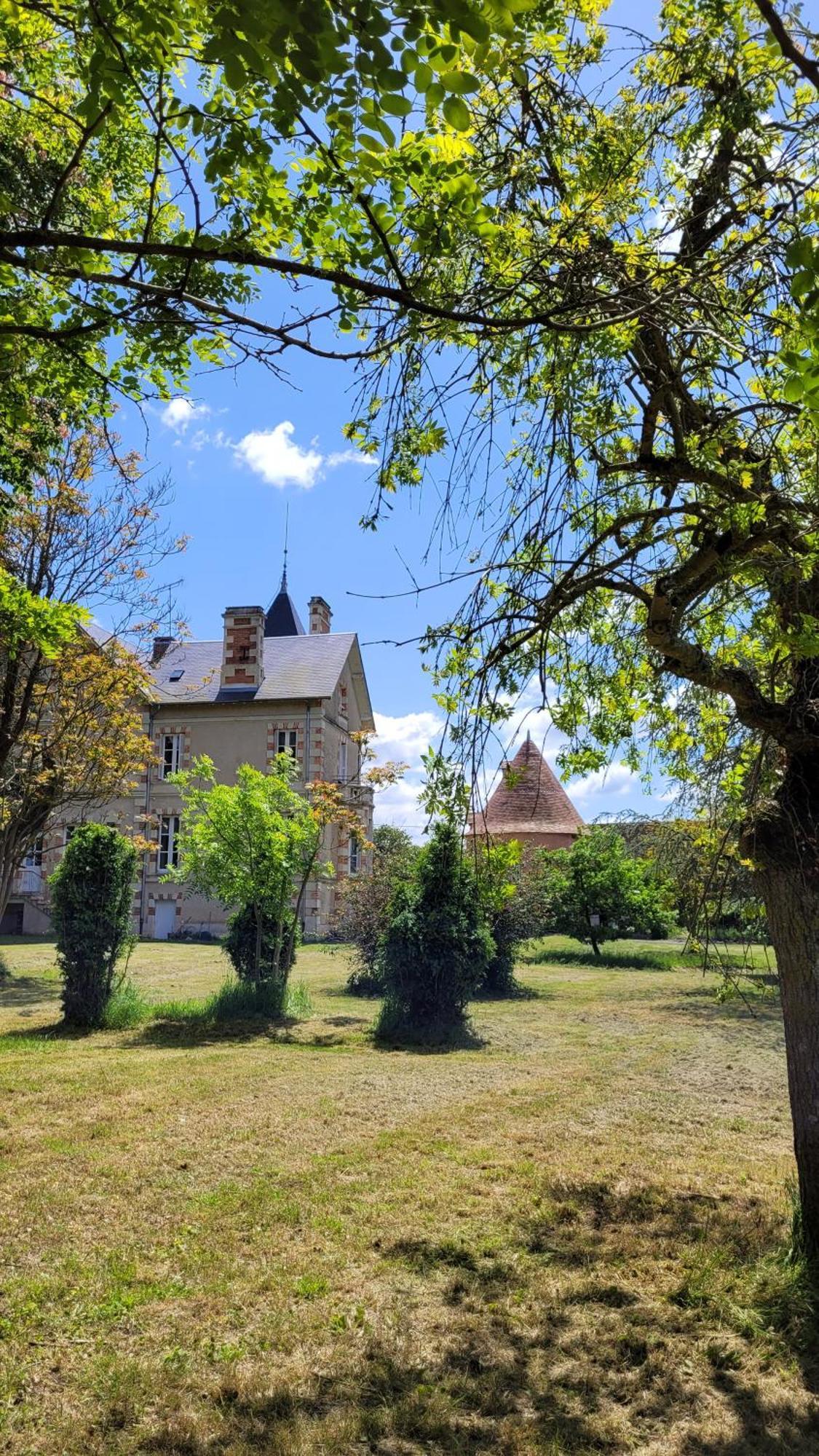 Villa Saint Pierre La Trimouille Exterior foto